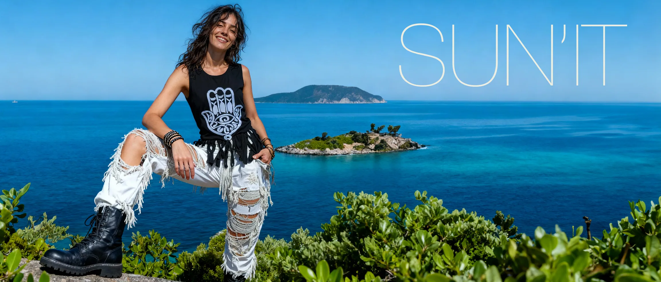 Коллекция Sun’It на фоне моря